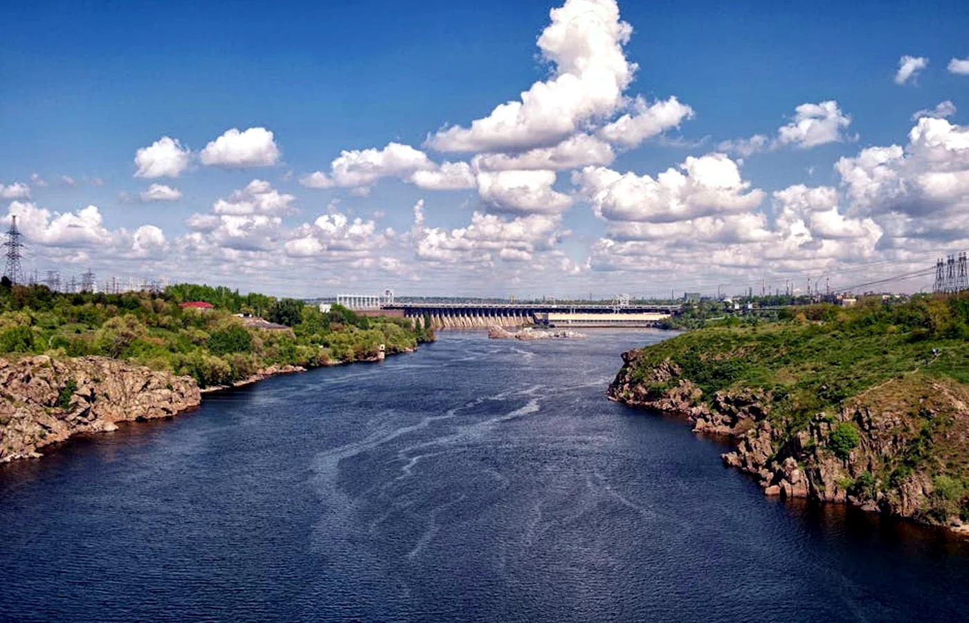 СЕС у Запорізькій області: сонячні електростанції, АКБ та резервне живлення - локальний розрахунок СЕС, АКБ і резервного живлення